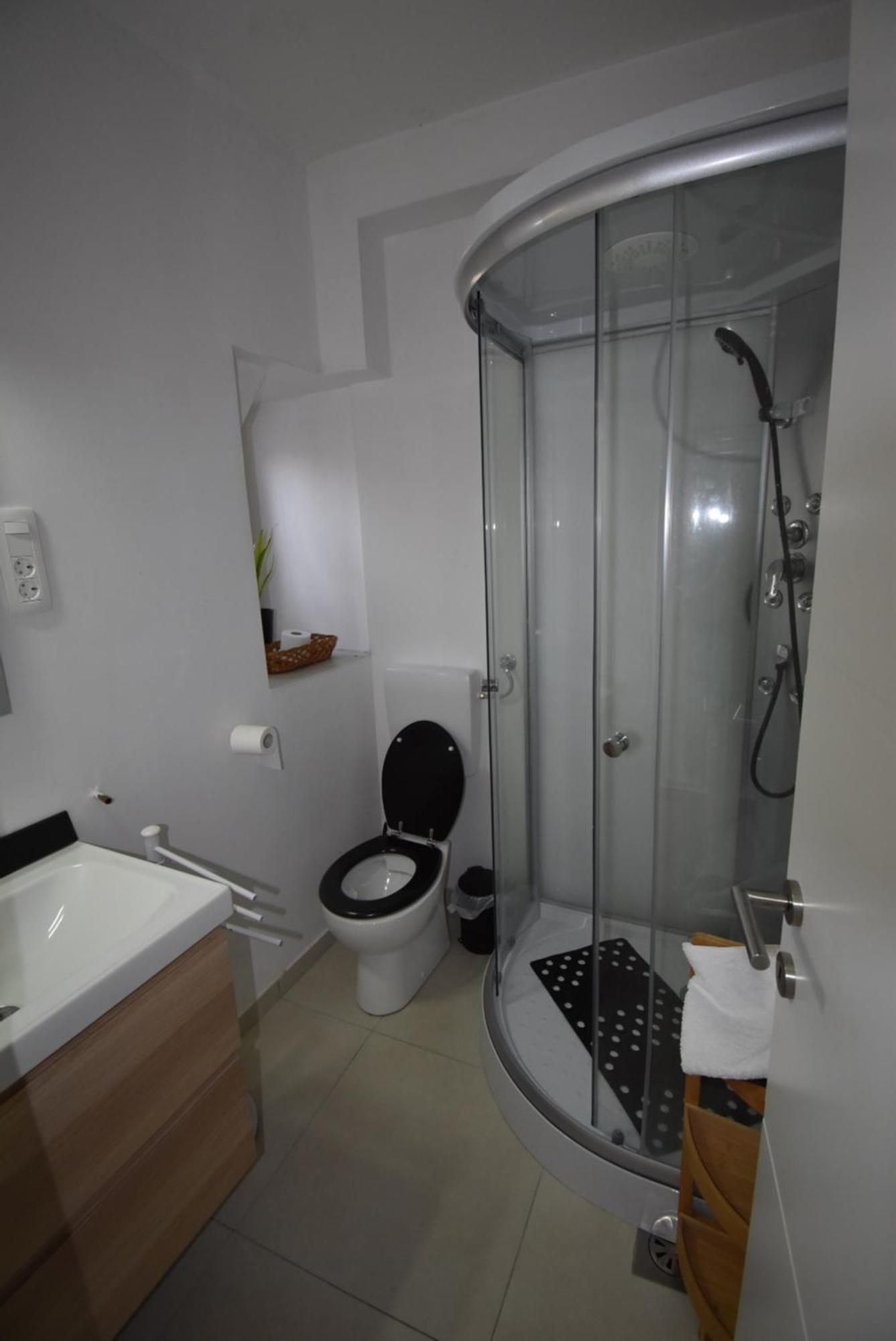 בובק Apartments Free Alps, Massage & Wine מראה חיצוני תמונה
